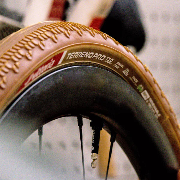 VITTORIA Terreno Pro T10 hardpack 700x35c Gravel Race natural Tubeless Ready Soft Beige Q2 2025 tire