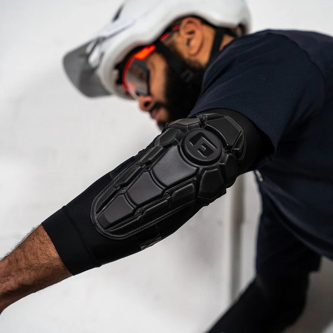 G-FORM PRO-X3 Elbow Pads Matt Black