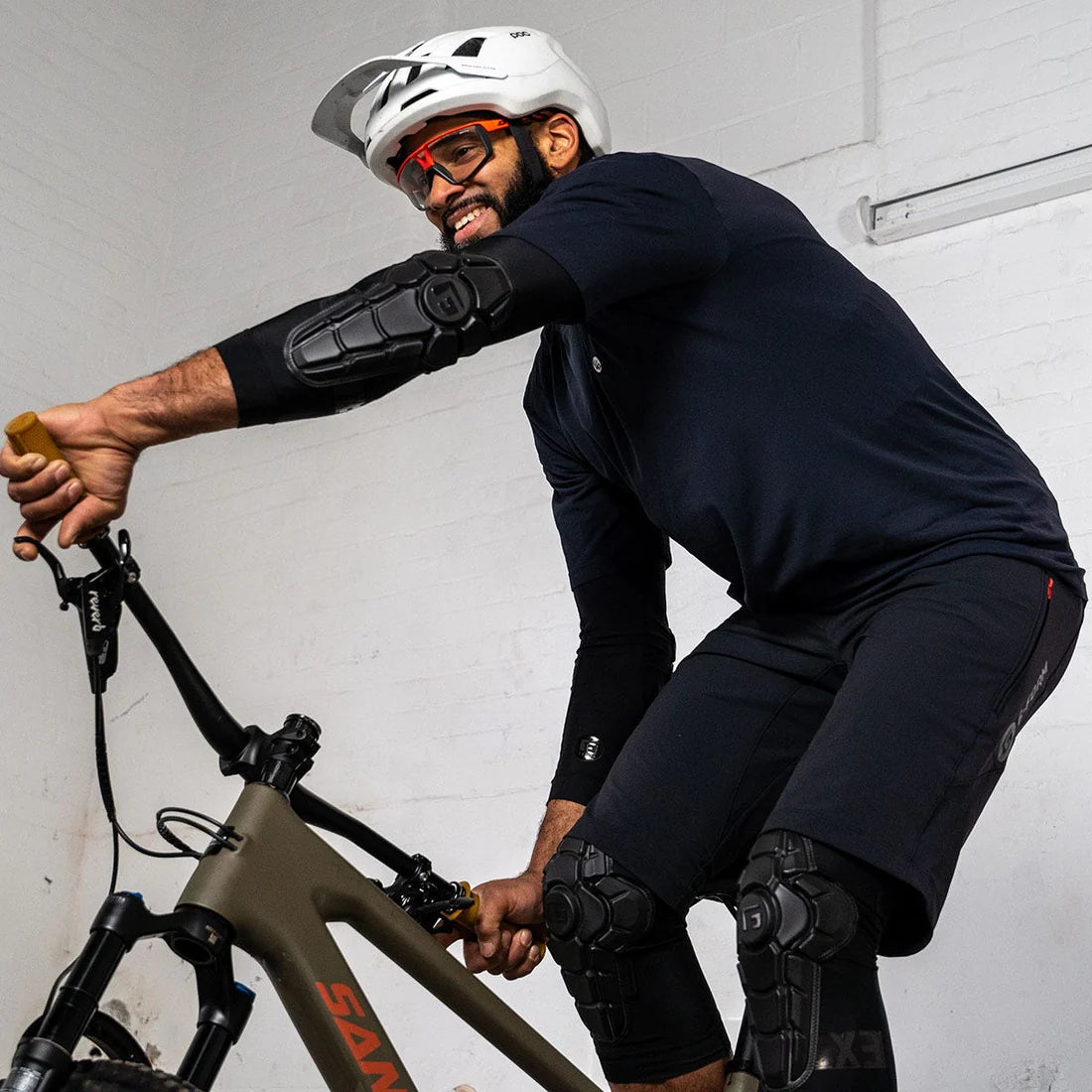 G-FORM PRO-X3 Elbow Pads Matt Black